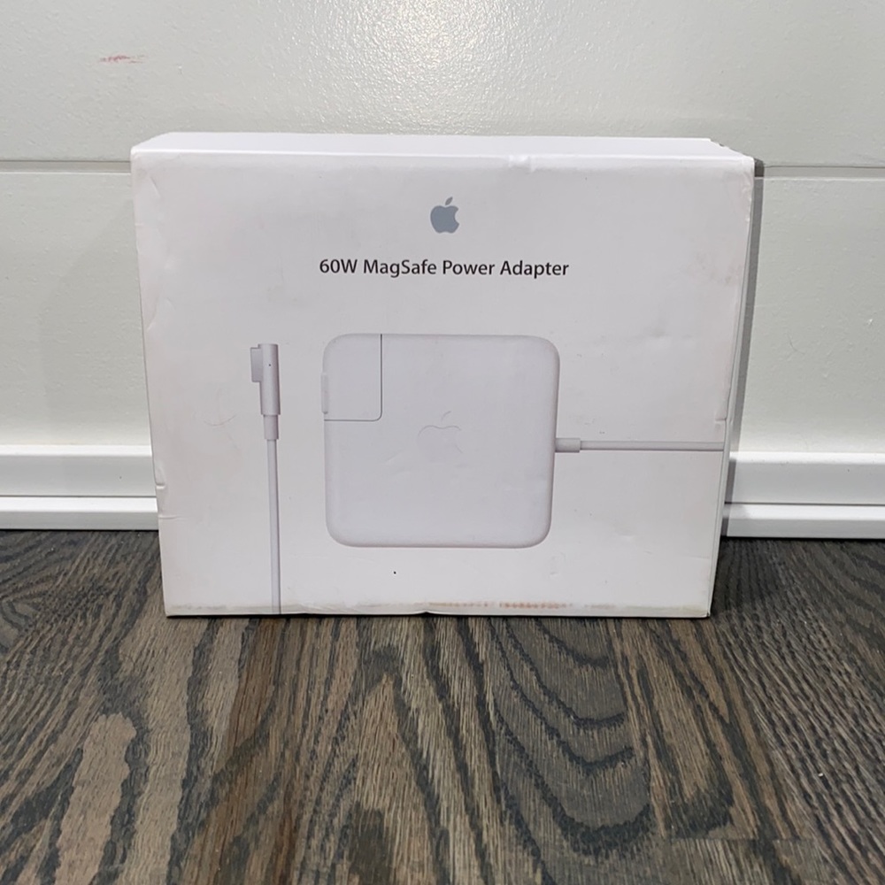 Apple 60W MagSafe Power Adapter